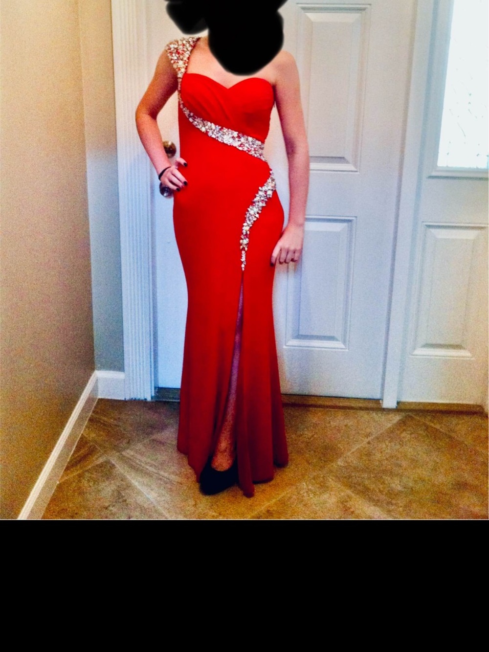 Elegant Red One-Shoulder Evening Gown with Crystal Accents size xs